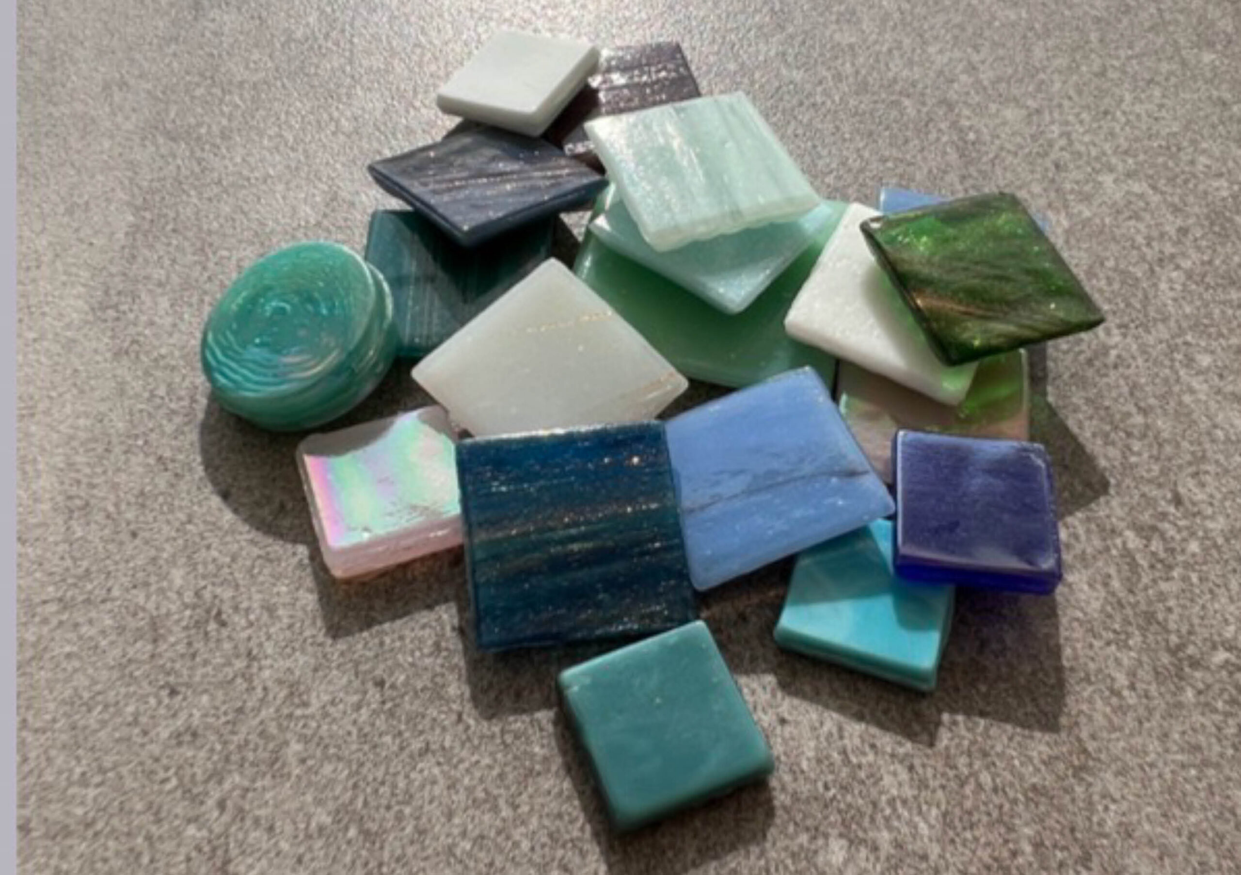HOT MELTED GLASS
